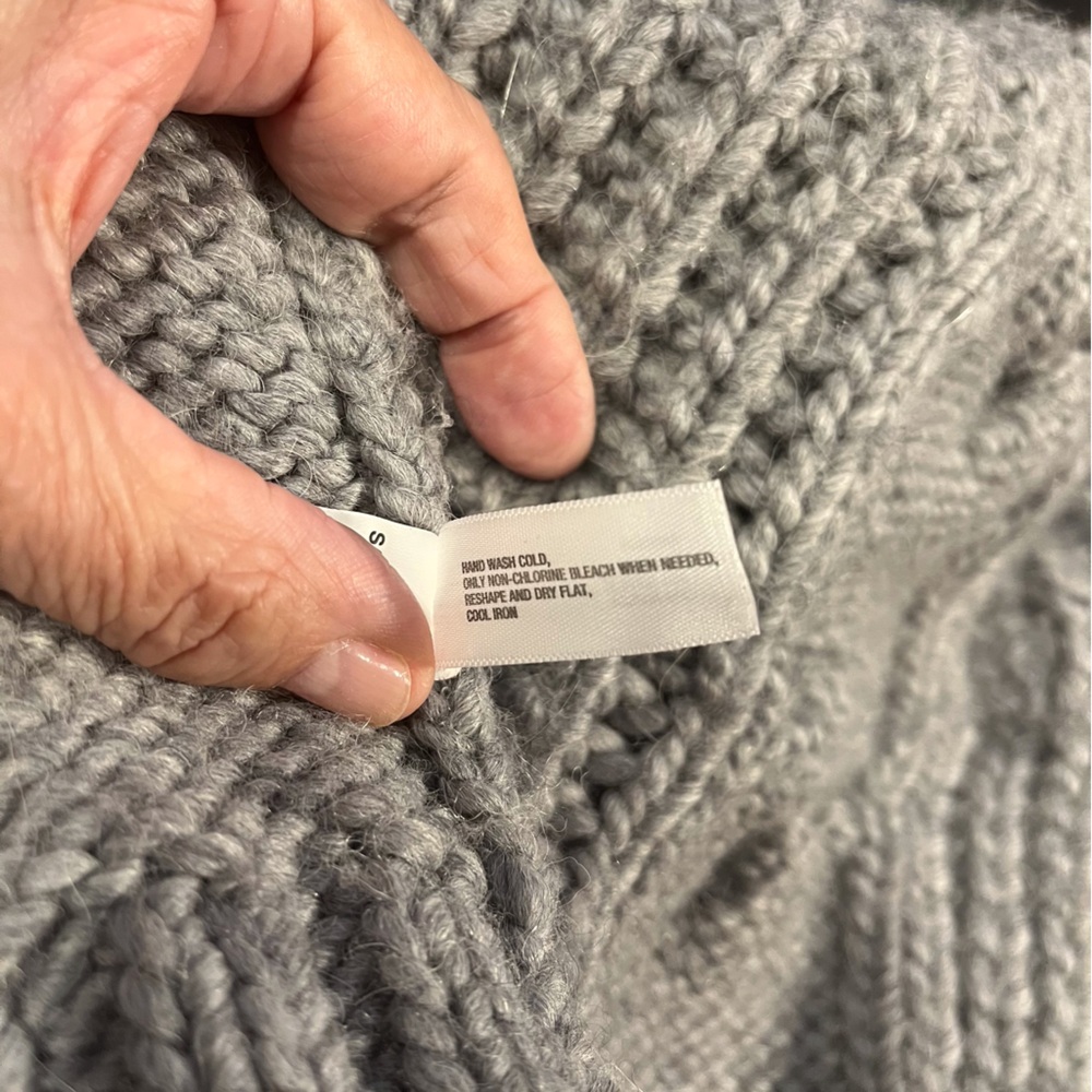 Gap Grey Chunky Long Sleeve Sweater Coat Size XSmall. - Picture 8 of 10